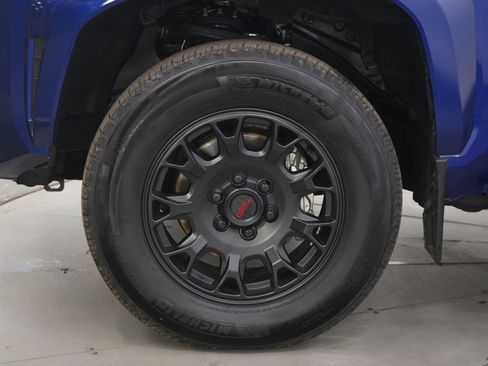 Used 2024 Toyota Tacoma TRD Sport image 28