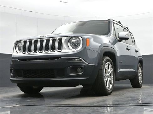 Used 2017 Jeep Renegade Limited image 9