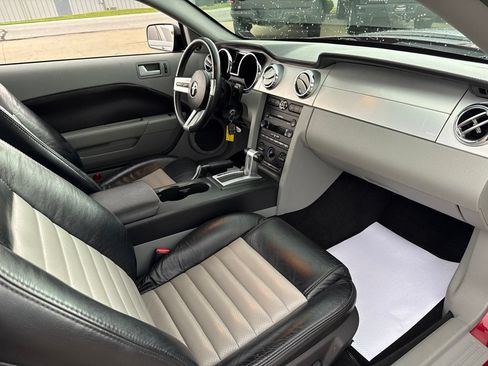 Used 2007 Ford Mustang GT Premium RWD image 35