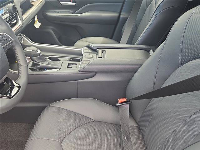 New 2026 Toyota Grand Highlander FWD image 4