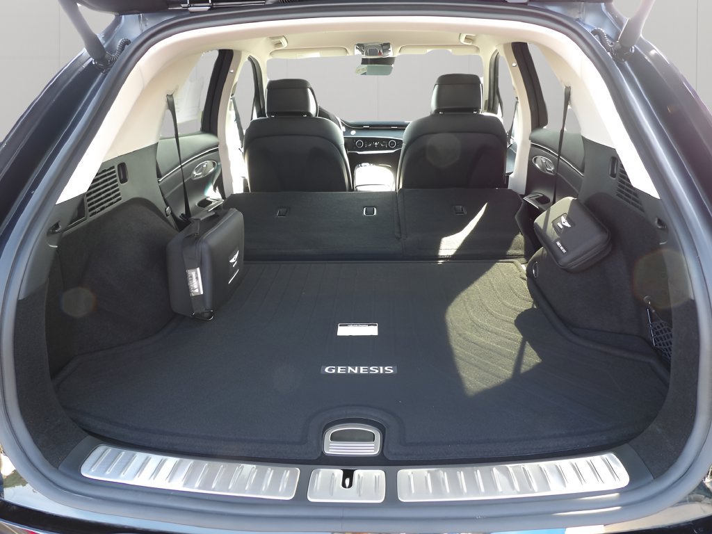 Used 2025 Genesis GV70 2.5T AWD/4WD image 17