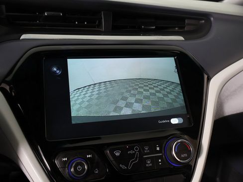 Used 2017 Chevrolet Bolt LT image 6