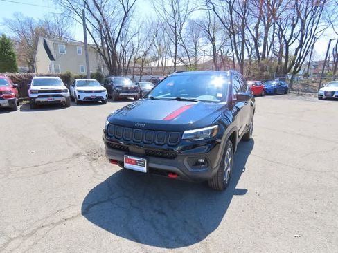 Used 2022 Jeep Compass Trailhawk w/ Trailhawk Elite Group image 1