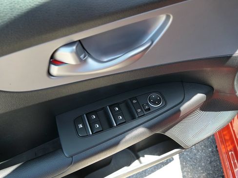 Used 2023 Kia Forte LXS w/ LXS Technology Package FWD image 13