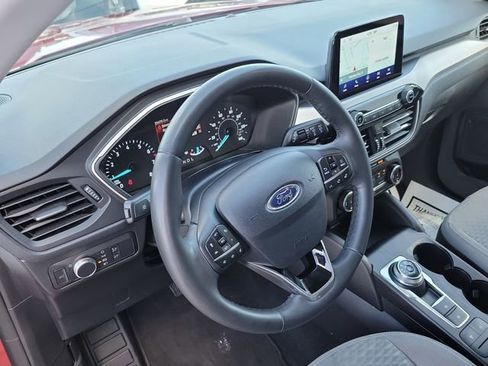 Used 2022 Ford Escape SE w/ SE Sport Appearance Package FWD image 15