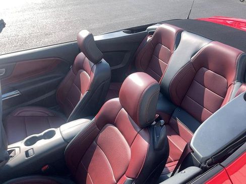 Certified 2025 Ford Mustang GT Premium RWD image 4
