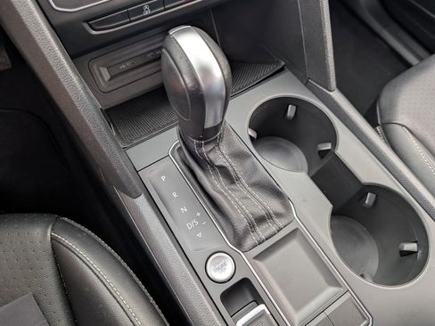 Used 2022 Volkswagen Atlas SE image 30