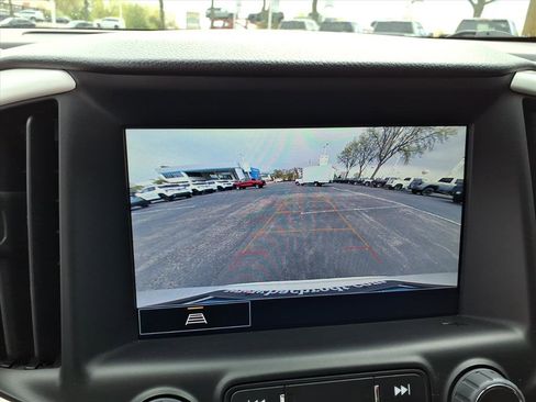 Used 2024 GMC Terrain SLT AWD/4WD image 10