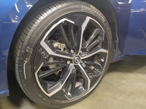 Used 2024 Nissan Altima 2.5 SR w/ SR Premium Package FWD image 31