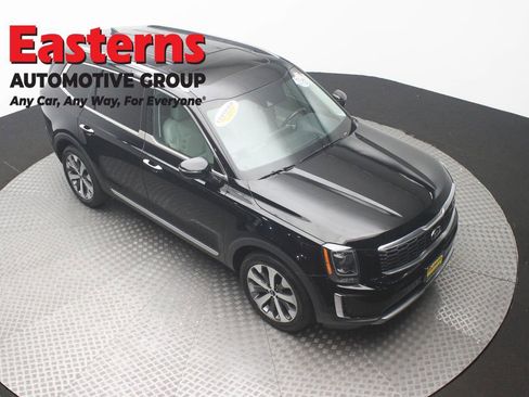 Used 2021 Kia Telluride S image 3