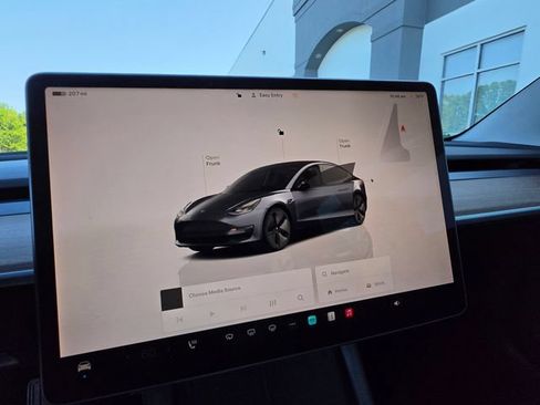 Used 2022 Tesla Model 3 Long Range AWD/4WD image 36