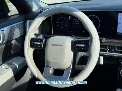 Used 2024 Hyundai Santa Fe Limited FWD image 16