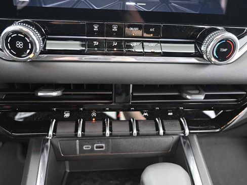 New 2026 GMC Canyon Elevation image 19