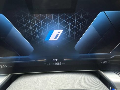 Used 2023 BMW i7 xDrive60 AWD/4WD image 58