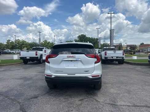 Used 2020 GMC Terrain SLT w/ Preferred Package FWD image 4