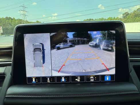 Used 2021 Chevrolet Tahoe RST w/ Luxury Package RWD image 25