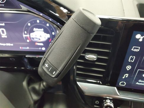 New 2026 GMC Sierra 1500 Elevation image 17