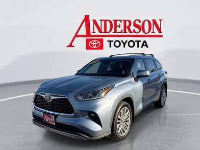 Used 2022 Toyota Highlander Platinum