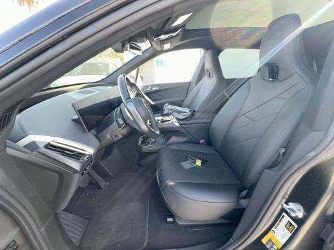 Used 2024 BMW iX xDrive50 w/ Premium Package AWD/4WD image 8