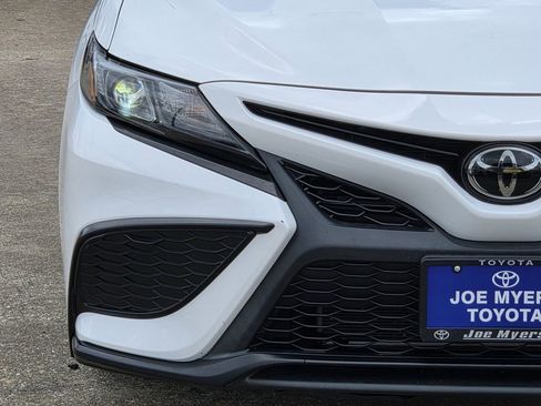 Used 2024 Toyota Camry SE FWD image 5
