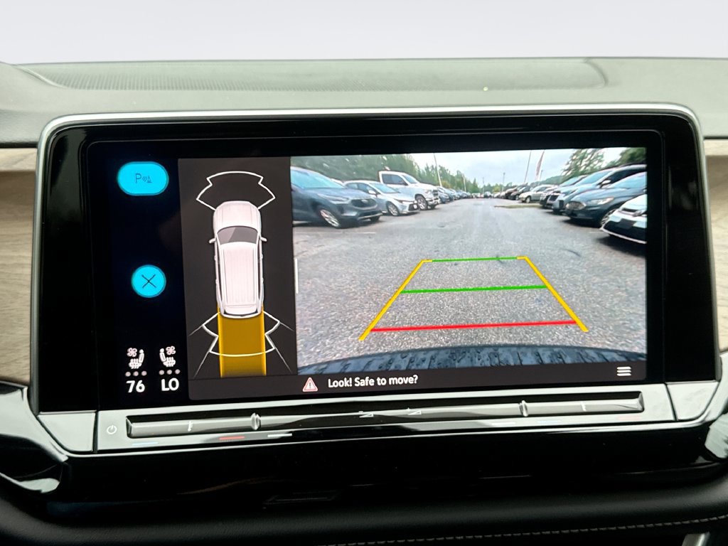 Used 2024 Volkswagen Atlas SE FWD image 23