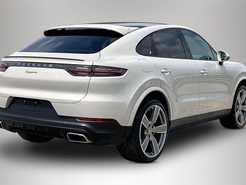 Used 2021 Porsche Cayenne Coupe image 5