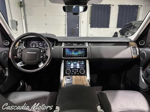 Used 2018 Land Rover Range Rover Supercharged AWD/4WD image 18