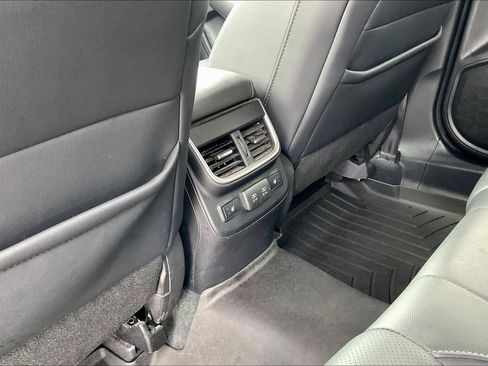 Used 2022 Subaru Outback Limited AWD/4WD image 21