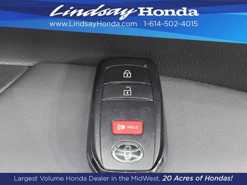 Used 2025 Toyota Corolla Cross AWD Hybrid image 22