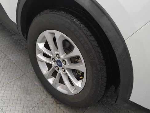 Used 2020 Ford Escape SE FWD image 31