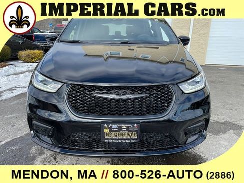 New 2026 Chrysler Pacifica Select image 5