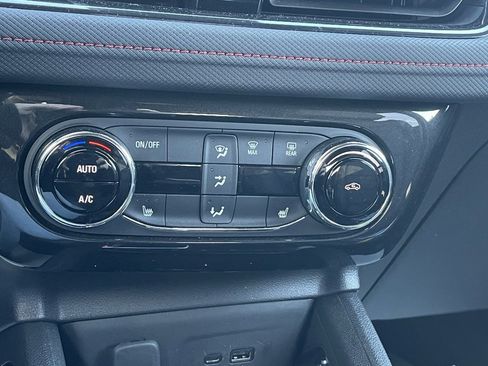 Used 2025 Chevrolet TrailBlazer RS w/ Convenience Package image 34