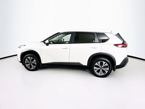 Used 2023 Nissan Rogue SV image 4