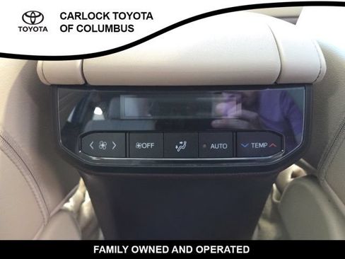 Used 2022 Toyota Highlander Limited AWD/4WD image 22