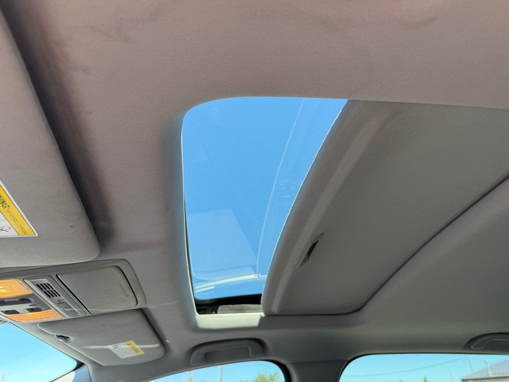 Used 2017 Honda CR-V Touring image 15