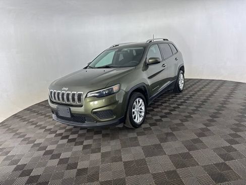 Used 2020 Jeep Cherokee Latitude AWD/4WD image 3