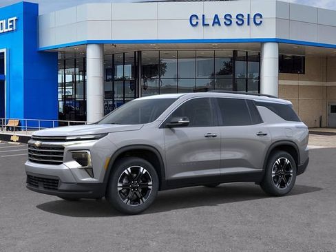 New 2027 Chevrolet Traverse LT w/ Sun and Wheel Package FWD image 2