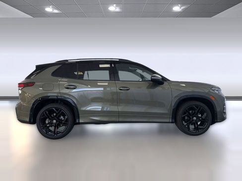 New 2026 Volkswagen Tiguan SE R-Line FWD image 8