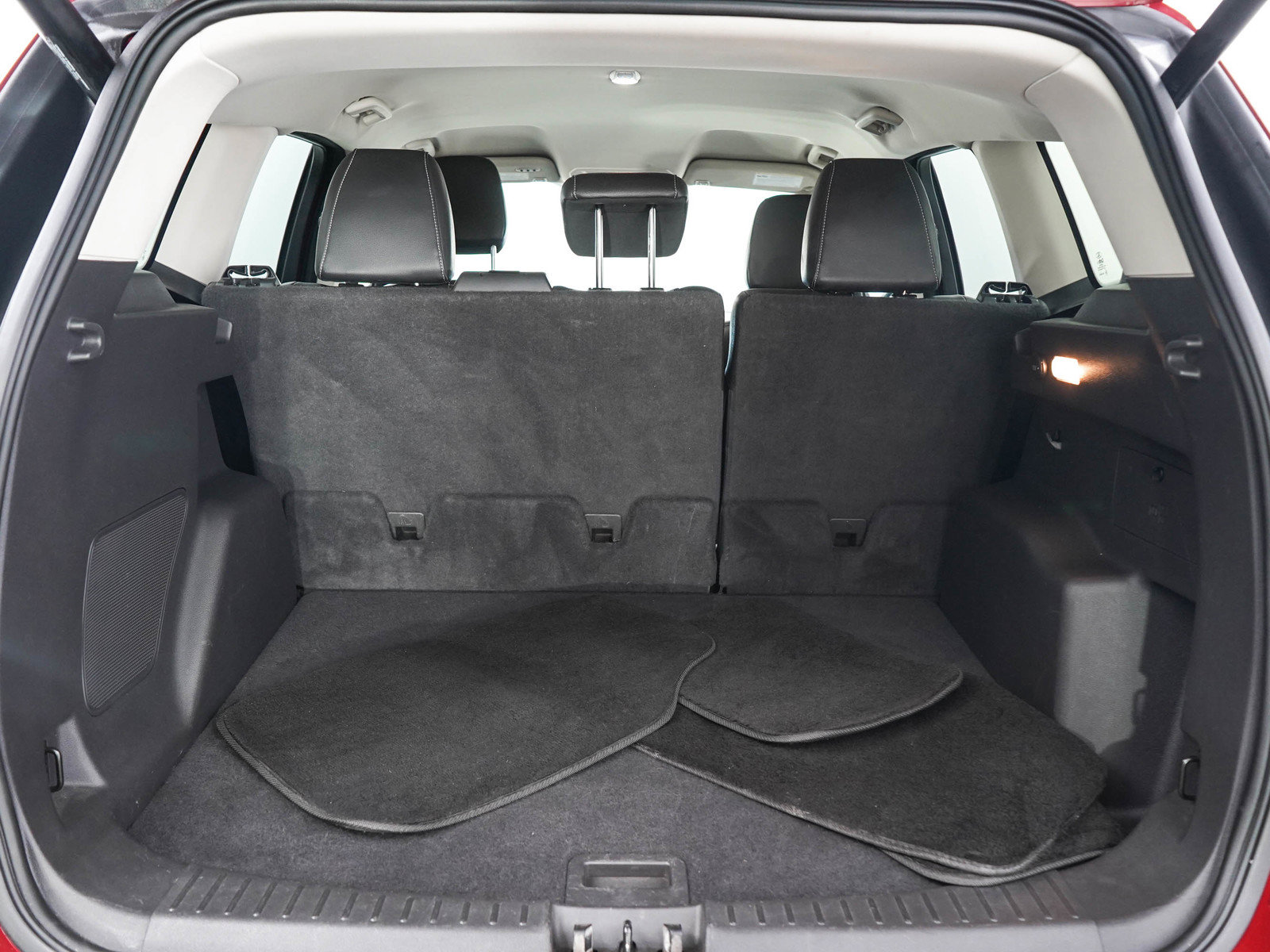 Used 2018 Ford Escape Titanium AWD/4WD image 9