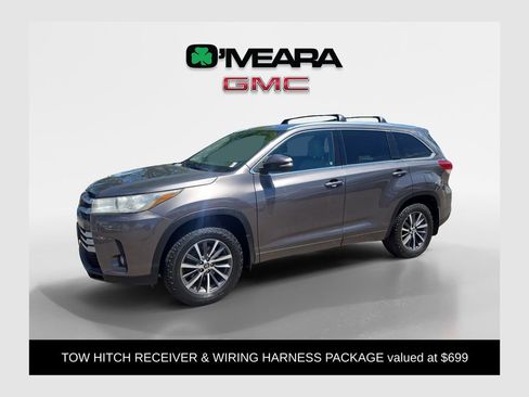 Used 2018 Toyota Highlander XLE AWD/4WD image 1
