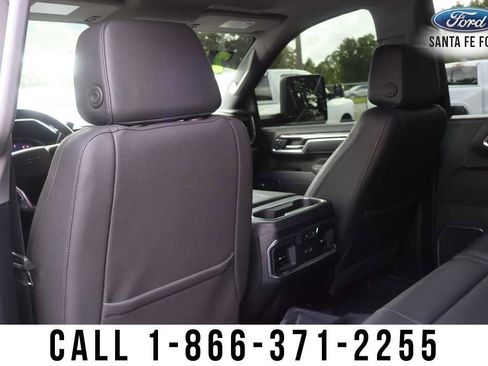 Used 2025 Chevrolet Silverado 2500 LTZ w/ LTZ Plus Package AWD/4WD image 19