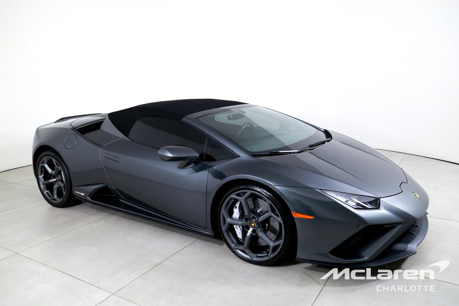 Used 2023 Lamborghini Huracan EVO RWD image 3