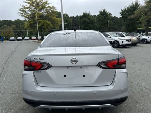 Used 2021 Nissan Versa S image 4