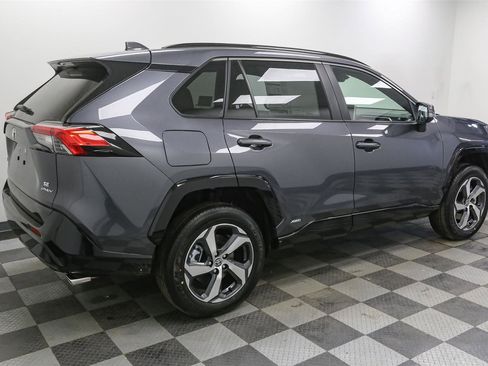 New 2025 Toyota RAV4 SE image 8