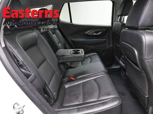 Used 2024 GMC Terrain SLT image 25