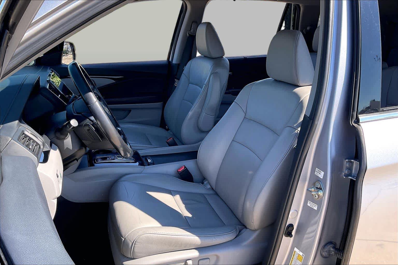 Used 2019 Honda Pilot Touring image 8