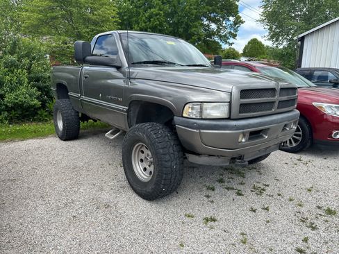 Used 1997 Dodge Ram 1500 Truck 4x4 Regular Cab image 3