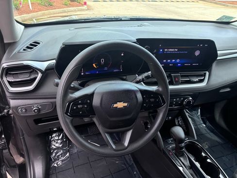 Certified 2025 Chevrolet TrailBlazer LT FWD image 22