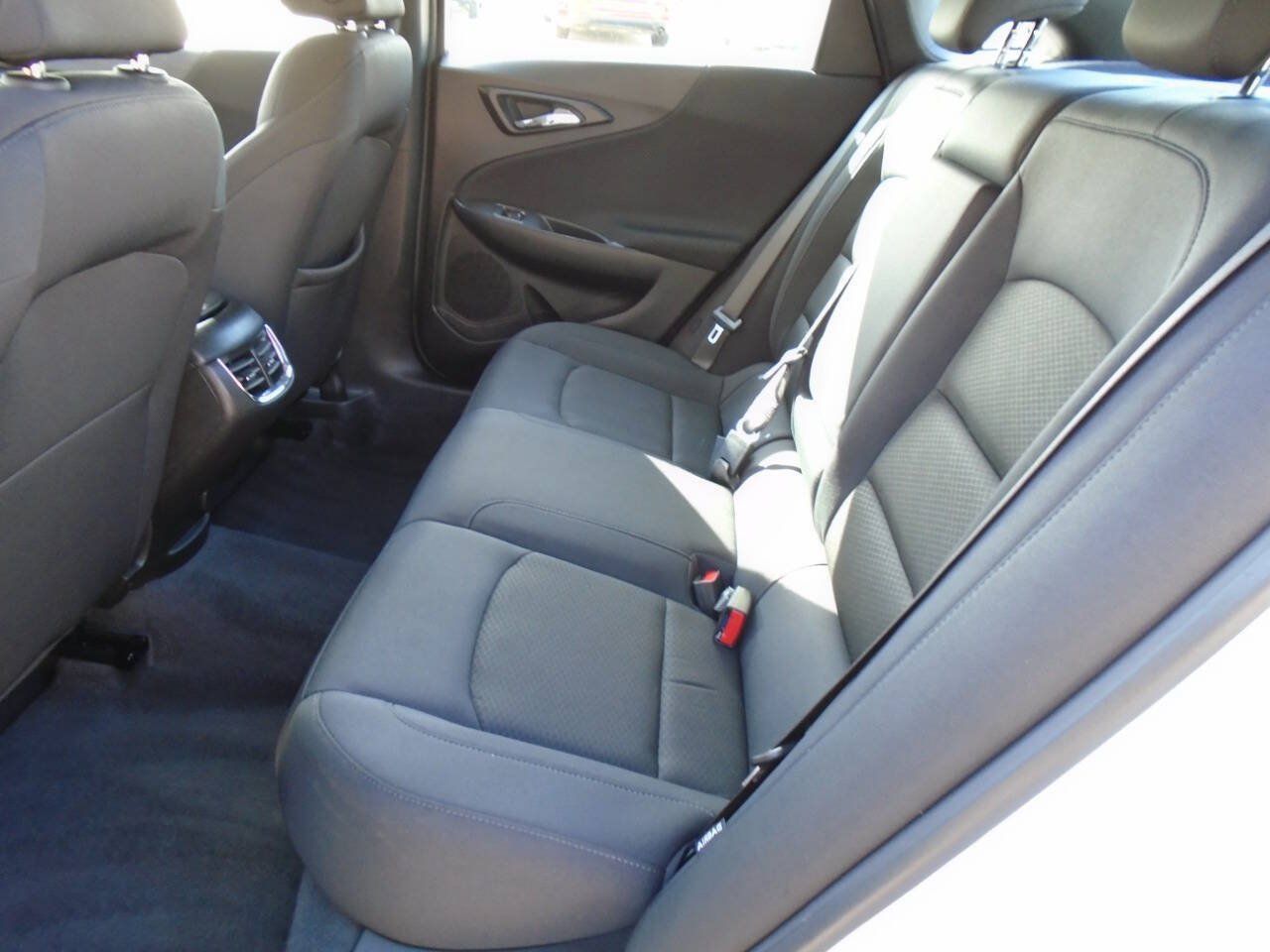 Used 2025 Chevrolet Malibu LT FWD image 10