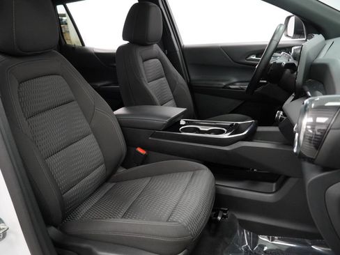 Certified 2025 Chevrolet Equinox LT FWD image 29